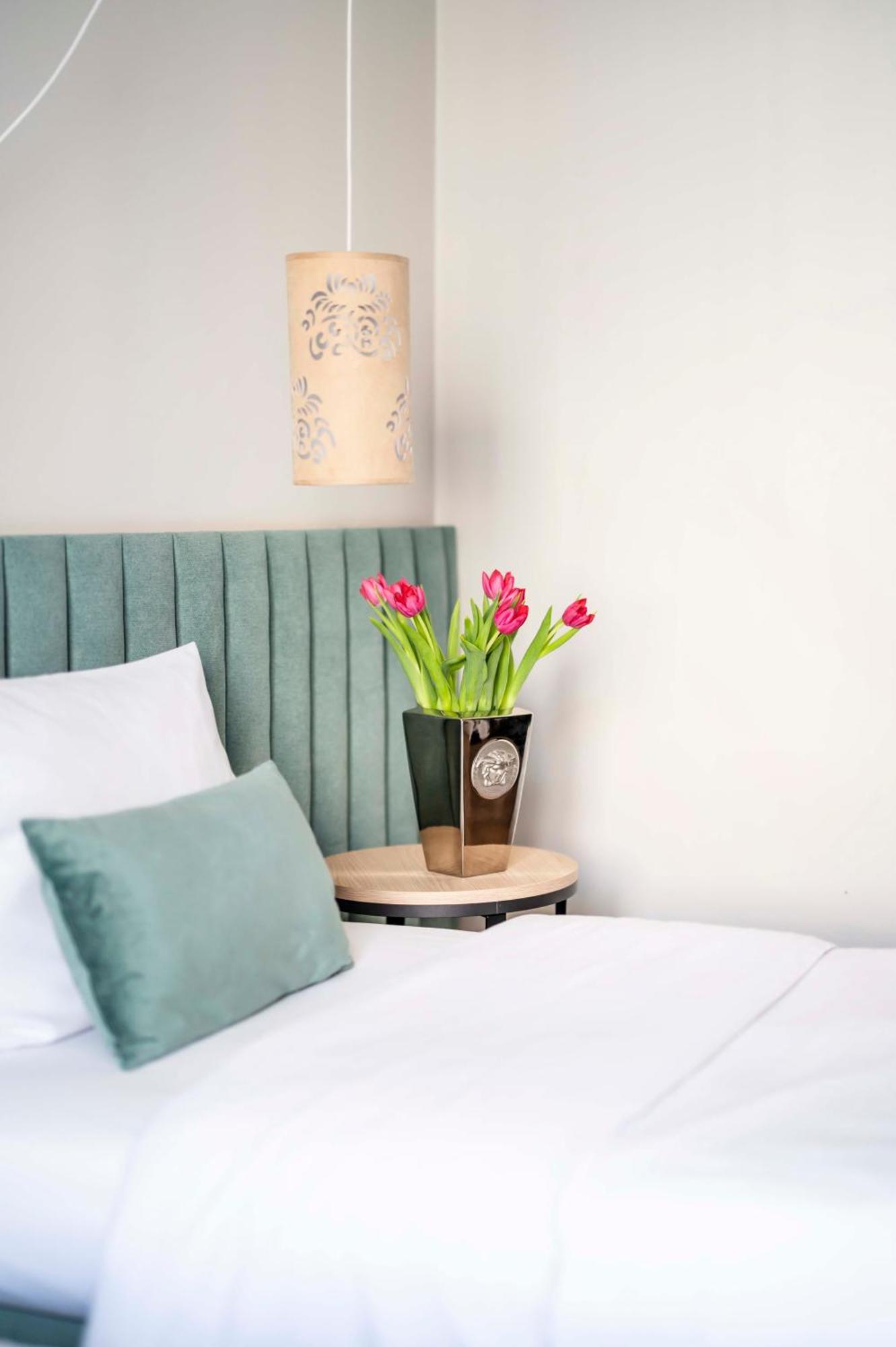 Hotel H12**** Krasków Εξωτερικό φωτογραφία