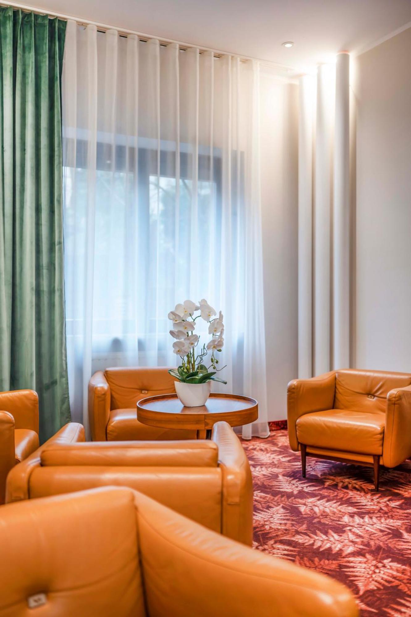 Hotel H12**** Krasków Εξωτερικό φωτογραφία